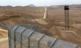 2013-635021763075451125-545